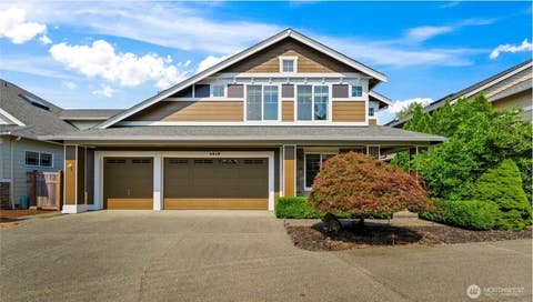 Photo of 4818 NE 1st Street, Renton, WA 98059 (MLS # 2574742)