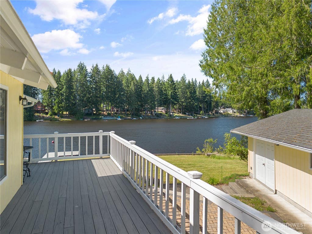 Photo of 71 E Case Place W, Shelton, WA 98584 (MLS # 2543674)