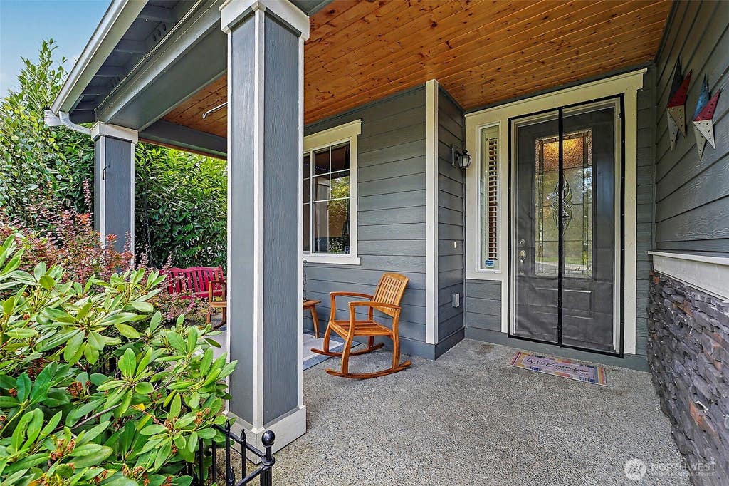 Photo of 14012 63rd Avenue Ct E, Puyallup, WA 98373 (MLS # 2567588)