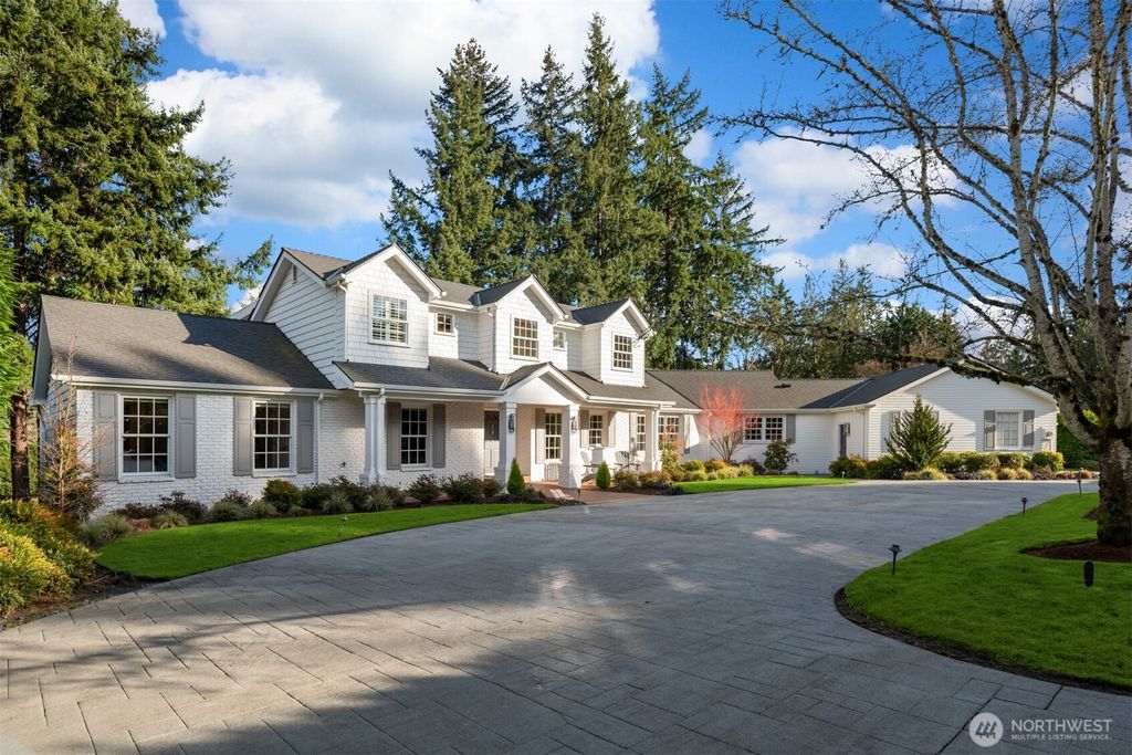 Photo of 2242 79th Avenue NE, Medina, WA 98039 (MLS # 2508399)