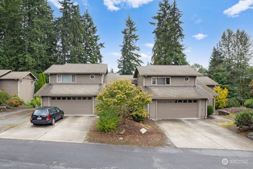 Photo of 1807 Larch Way Way, Lynnwood, WA 98036 (MLS # 2165988)