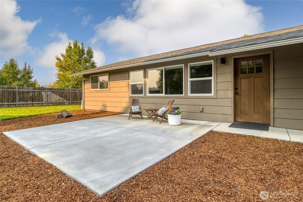 Photo of 2159 Solara Ln LN, Walla Walla, WA 99362 (MLS # 2565615)