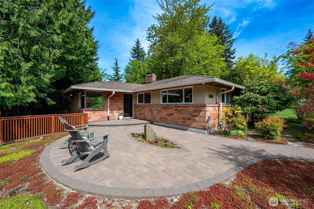 Photo of 10801 12th Avenue NE, Seattle, WA 98125 (MLS # 2506847)