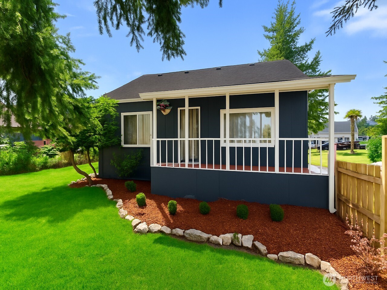114 2nd Avenue N