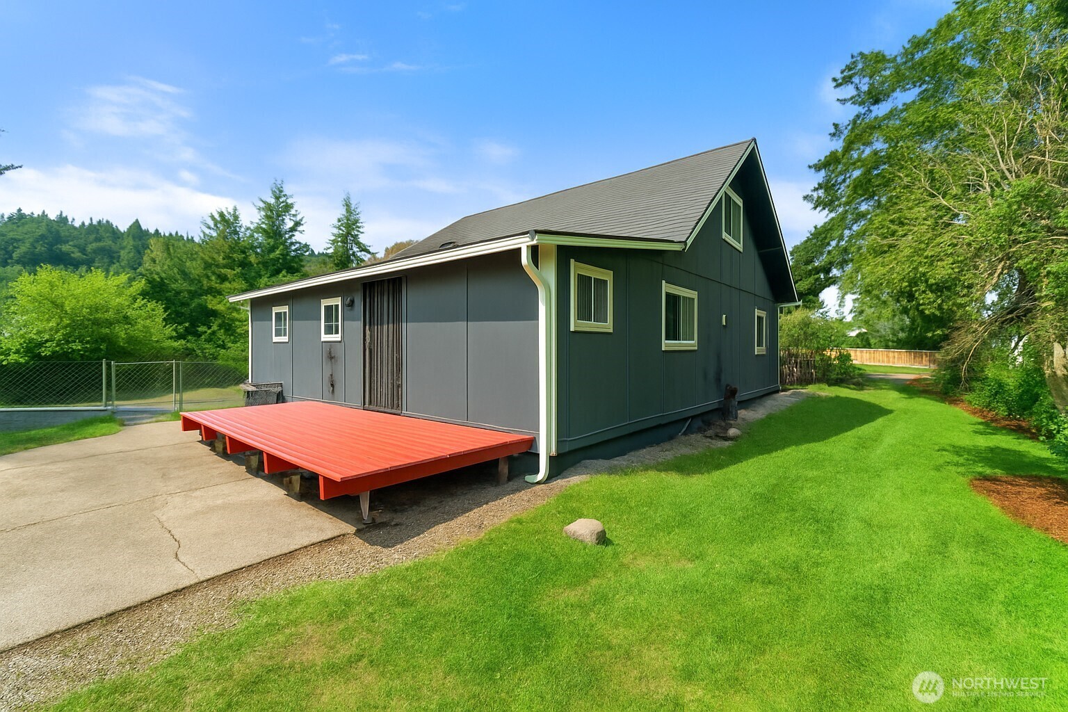 114 2nd Avenue N