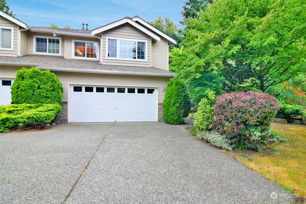 Photo of 20831 28th Avenue W #B, Lynnwood, WA 98036 (MLS # 2142855)