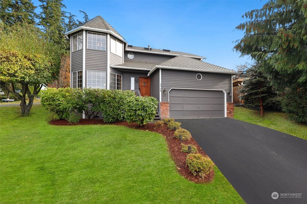 Photo of 1708 Lumley Avenue, Mukilteo, WA 98275 (MLS # 2015176)