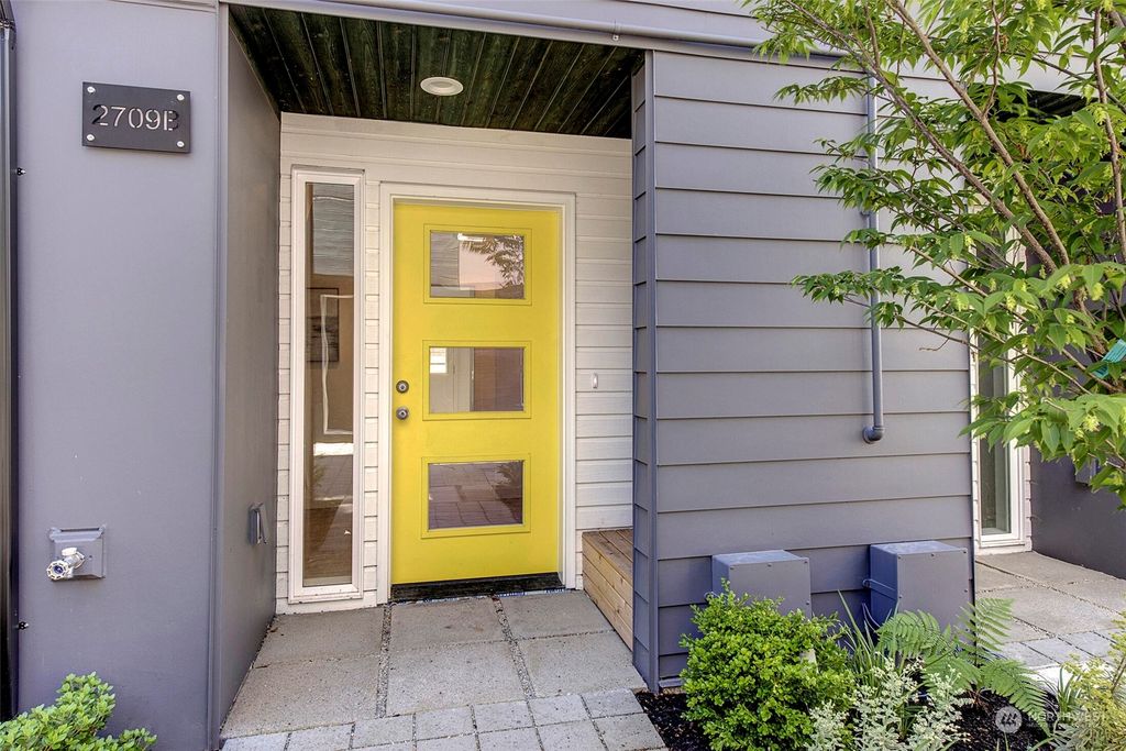 Photo of 2709 E Yesler Way #B, Seattle, WA 98122 (MLS # 2309862)