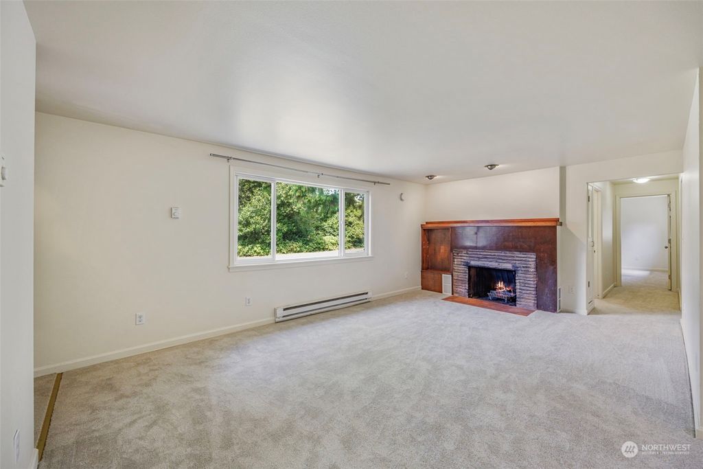 Photo of 1861 S 124th Street, Burien, WA 98168 (MLS # 2136381)