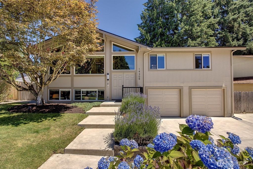 Photo of 14308 103rd Avenue NE, Kirkland, WA 98034 (MLS # 2402994)