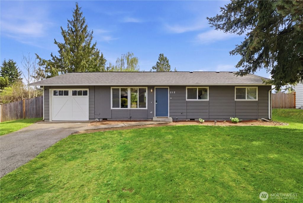 Photo of 212 76th Place SW, Everett, WA 98203 (MLS # 2511152)