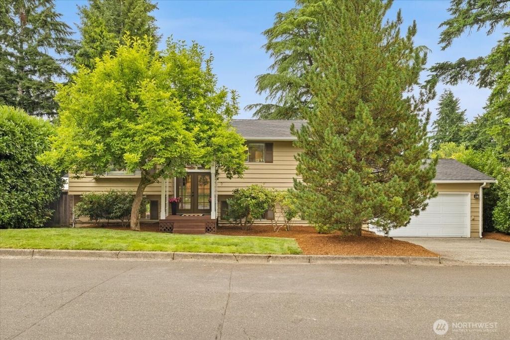 Photo of 519 220th Street SW, Bothell, WA 98021 (MLS # 2398700)