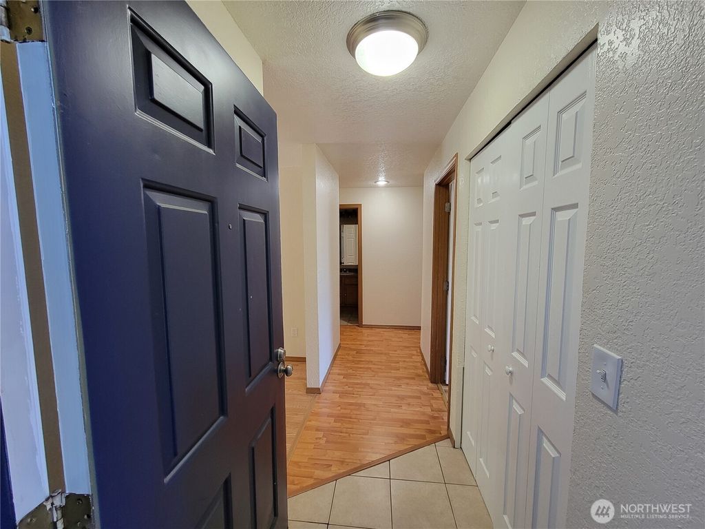 Photo of 15416 40th Avenue W #42, Lynnwood, WA 98087 (MLS # 2550983)