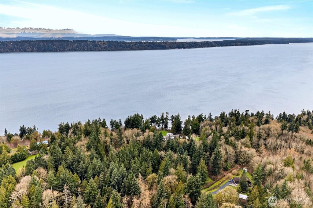 Photo of 6013 98th Street NW, Marysville, WA 98271 (MLS # 2493700)