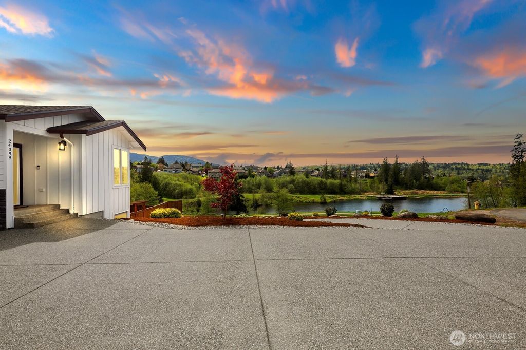 Photo of 24098 Bass Pro Place, Mount Vernon, WA 98274 (MLS # 2511929)