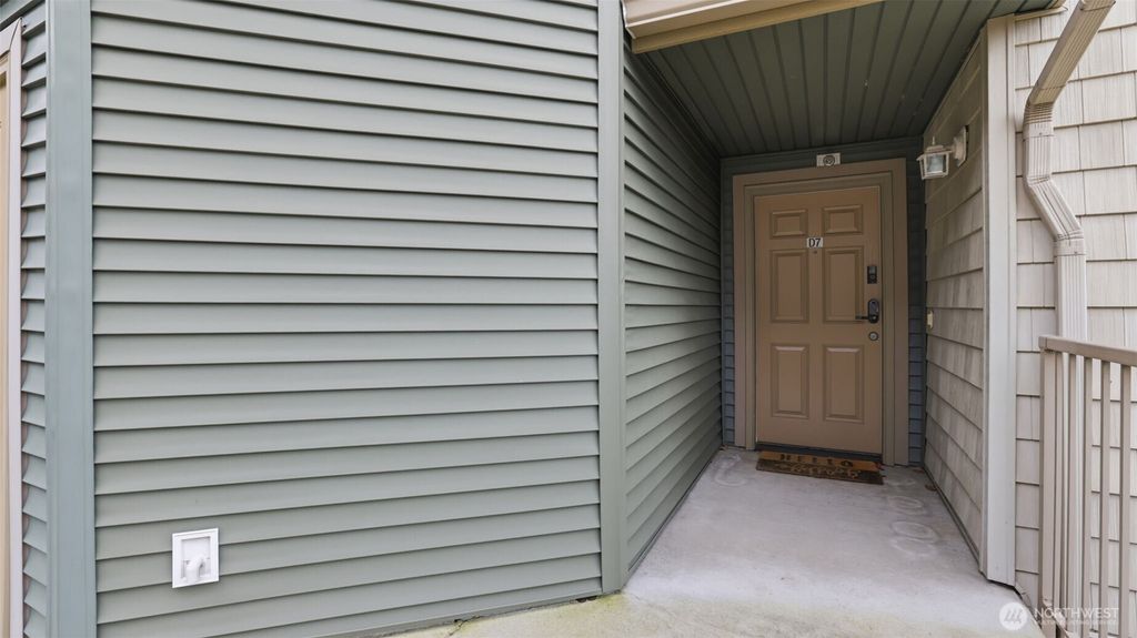 Photo of 21507 42nd Avenue S #D7, SeaTac, WA 98198 (MLS # 2484873)