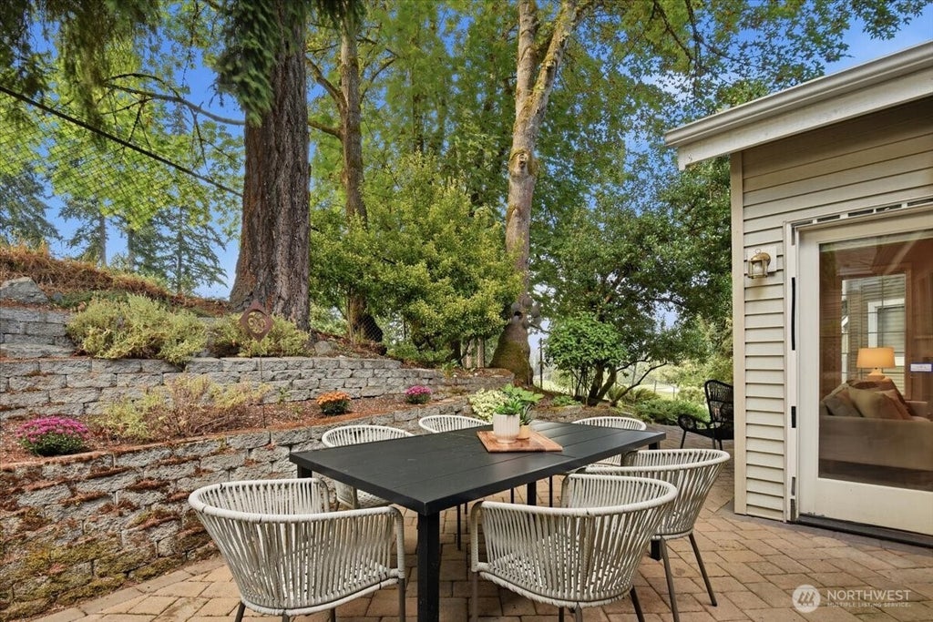 Photo of 16015 67th Lane NE #1, Kenmore, WA 98028 (MLS # 2577105)