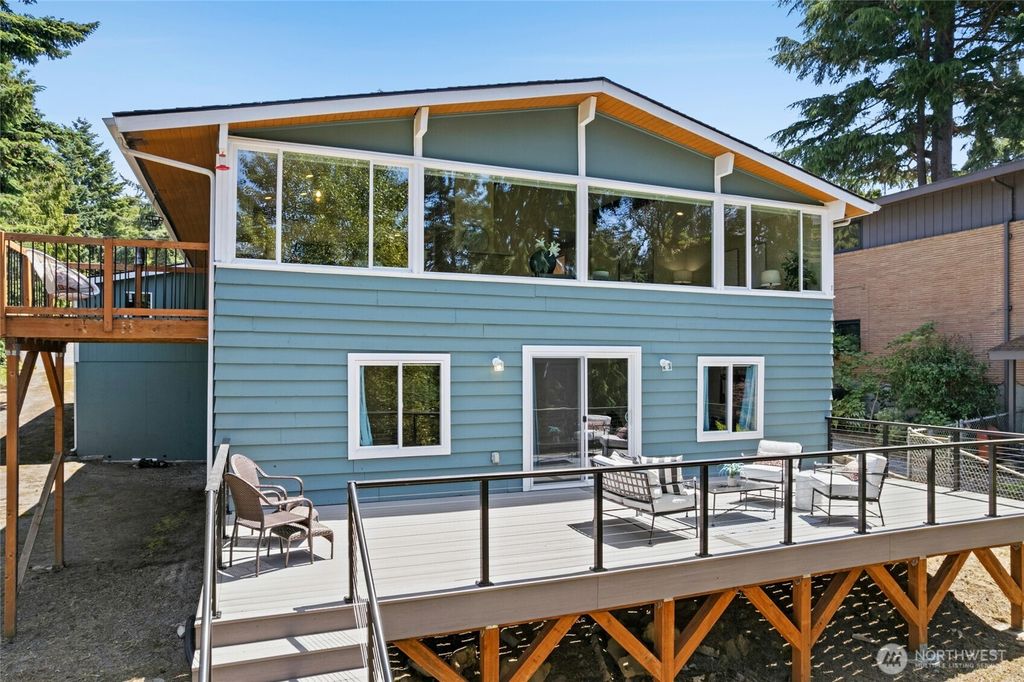 Photo of 11219 28th Avenue SW, Seattle, WA 98146 (MLS # 2396489)
