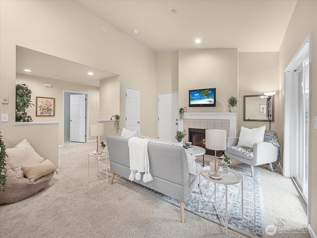 Photo of 6527 200th Street SW #301, Lynnwood, WA 98036 (MLS # 2510460)