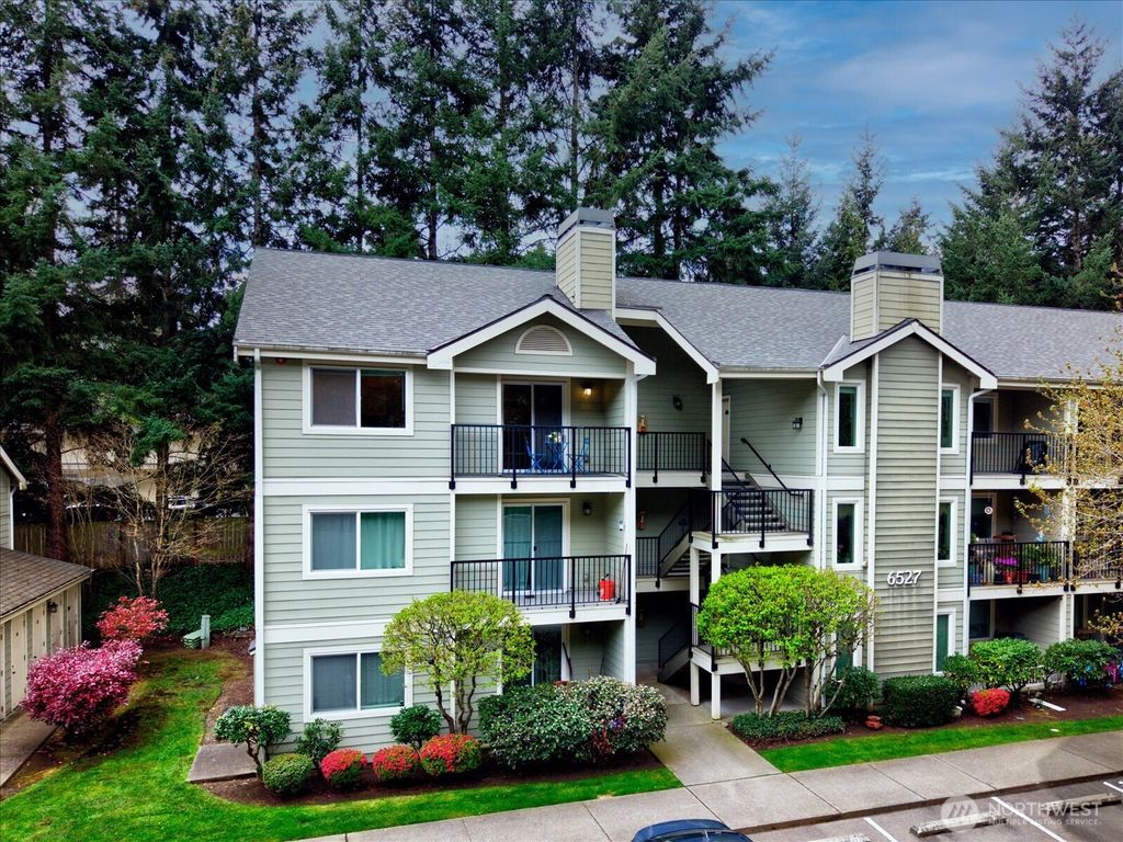 Photo of 6527 200th Street SW #301, Lynnwood, WA 98036 (MLS # 2510460)