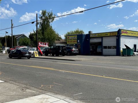 1134 E. MAIN ST Puyallup WA 98372