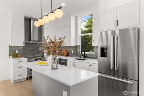 1627 21st Avenue Seattle WA 98122