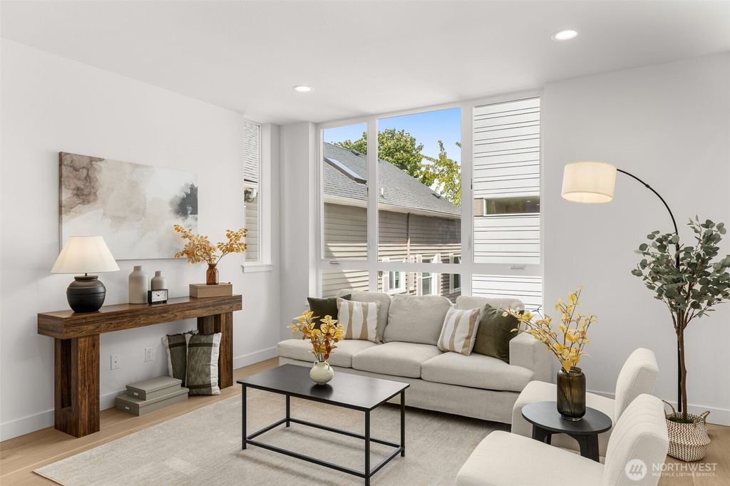 Photo of 1627 B 21st Avenue, Seattle, WA 98122 (MLS # 2425657)