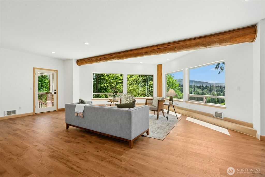 listing image 9369436473988424154
