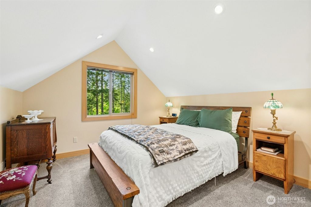 listing image 9364647333498496959