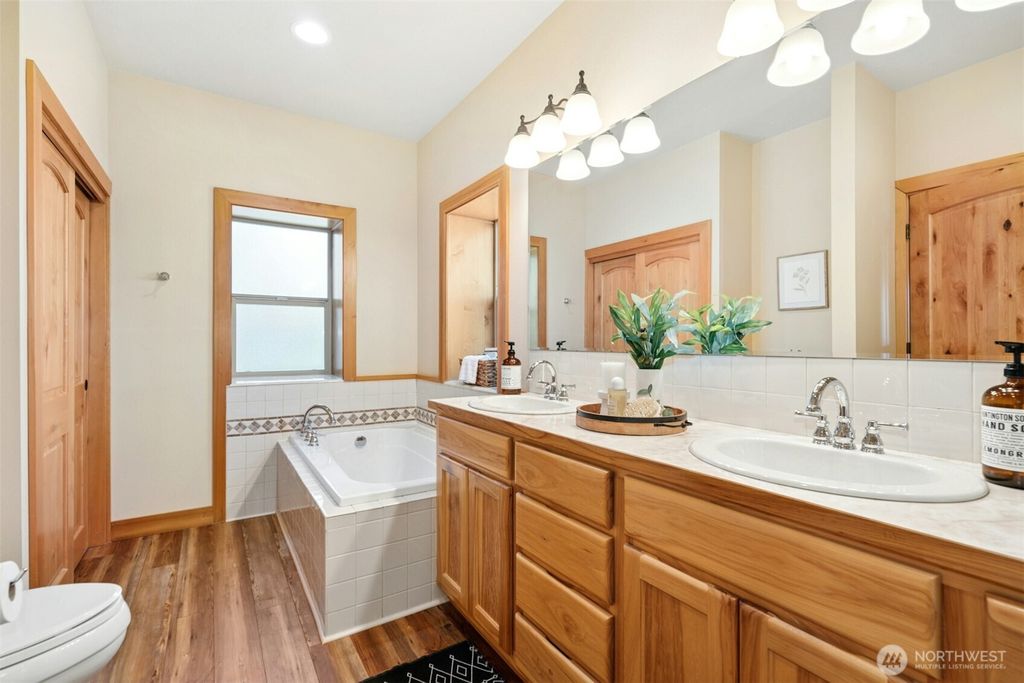 listing image 9363762892314014313