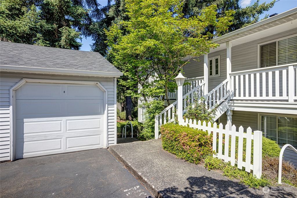 Photo of 12378 SE 41st Lane #7, Bellevue, WA 98006 (MLS # 2137459)
