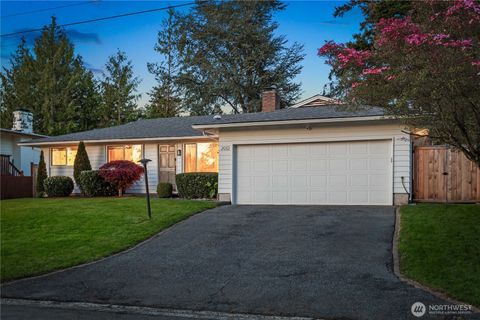 Photo of 2012 168th Avenue, Bellevue, WA 98008 (MLS # 2514218)