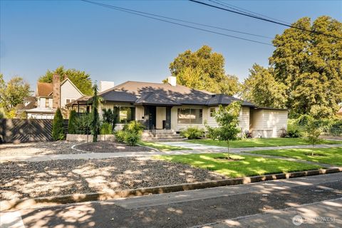 Photo of 114 S Madison Street, Walla Walla, WA 99362 (MLS # 2423441)