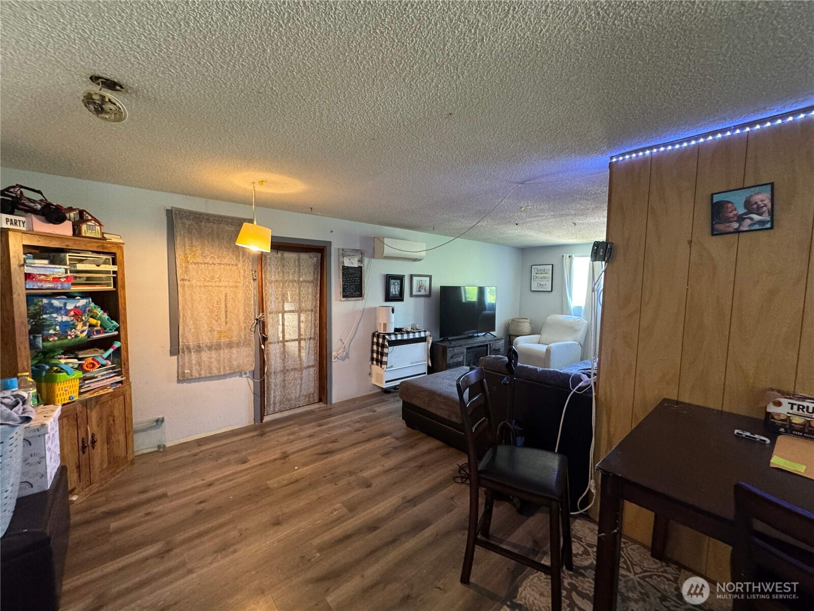 109 Ida St W Street W