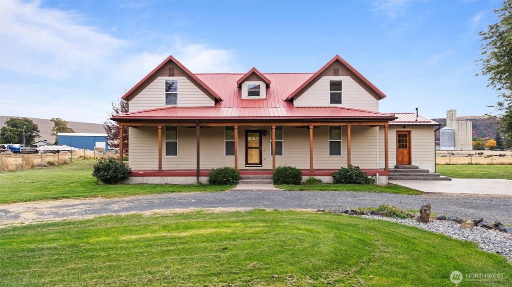 Photo of 109 Cold Spring Lane, Dayton, WA 99328 (MLS # 2448842)