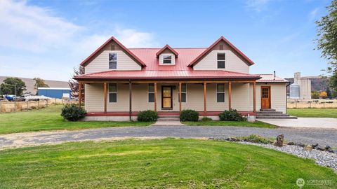 Photo of 109 Cold Spring Lane, Dayton, WA 99328 (MLS # 2448842) Photo of 109 Cold Spring Lane, Dayton, WA 99328 (MLS # 2448842)