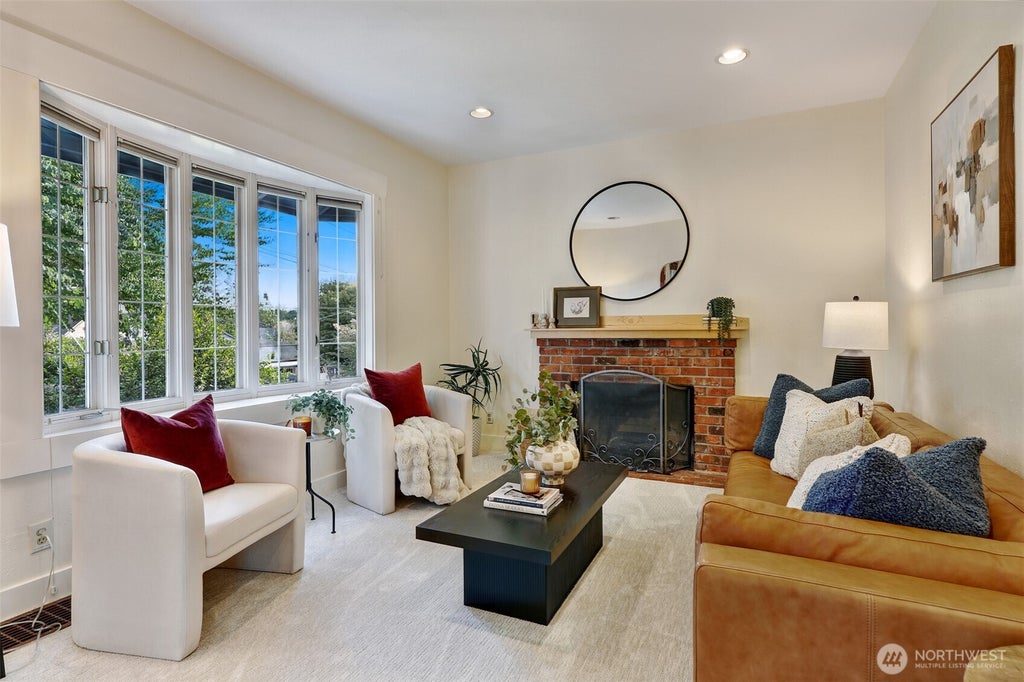 Photo of 1636 N 54th Street, Seattle, WA 98103 (MLS # 2557064)
