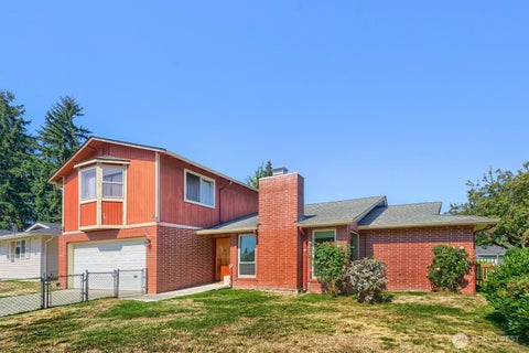 Photo of 1905 20th Street NE, Auburn, WA 98002 (MLS # 2580716)