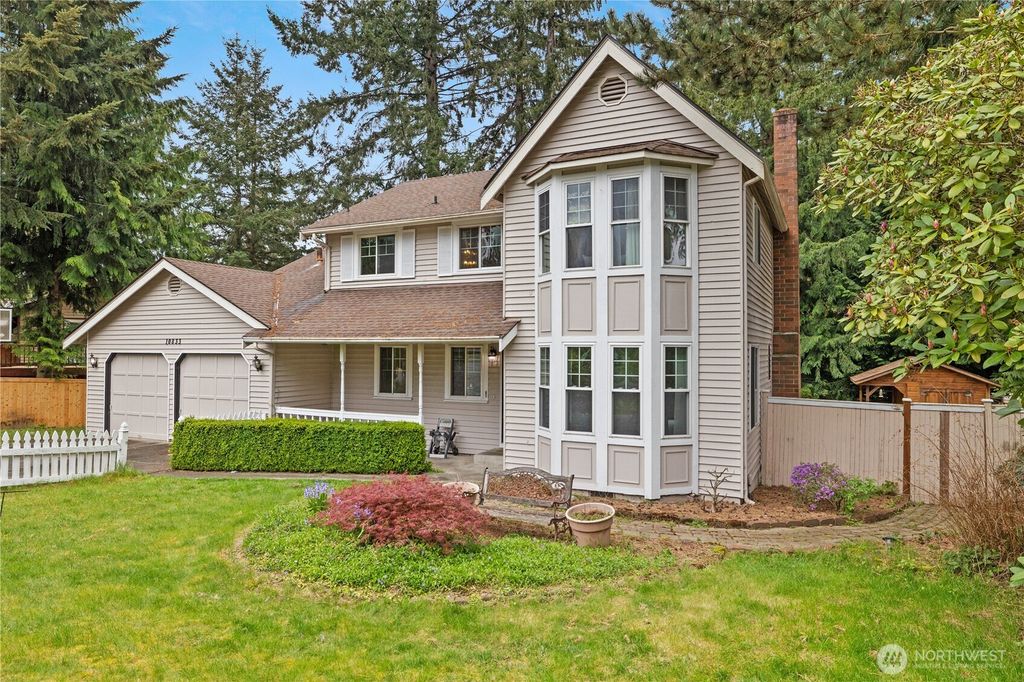 Photo of 10833 32nd Drive SE, Everett, WA 98208 (MLS # 2501981)