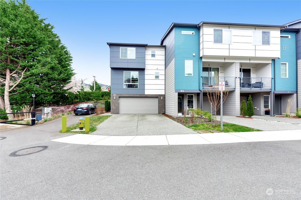 Photo of 14520 Jefferson Way #B1, Lynnwood, WA 98087 (MLS # 2057129)