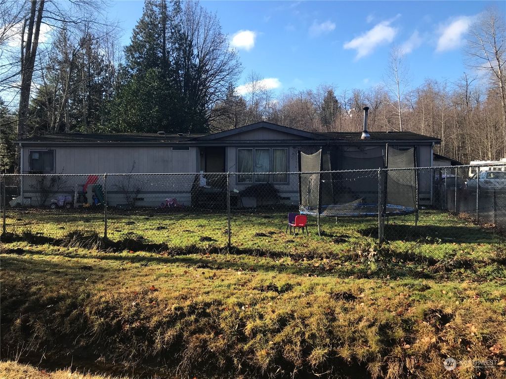 Photo of 14818 2nd Avenue NE, Marysville, WA 98271 (MLS # 2130268)