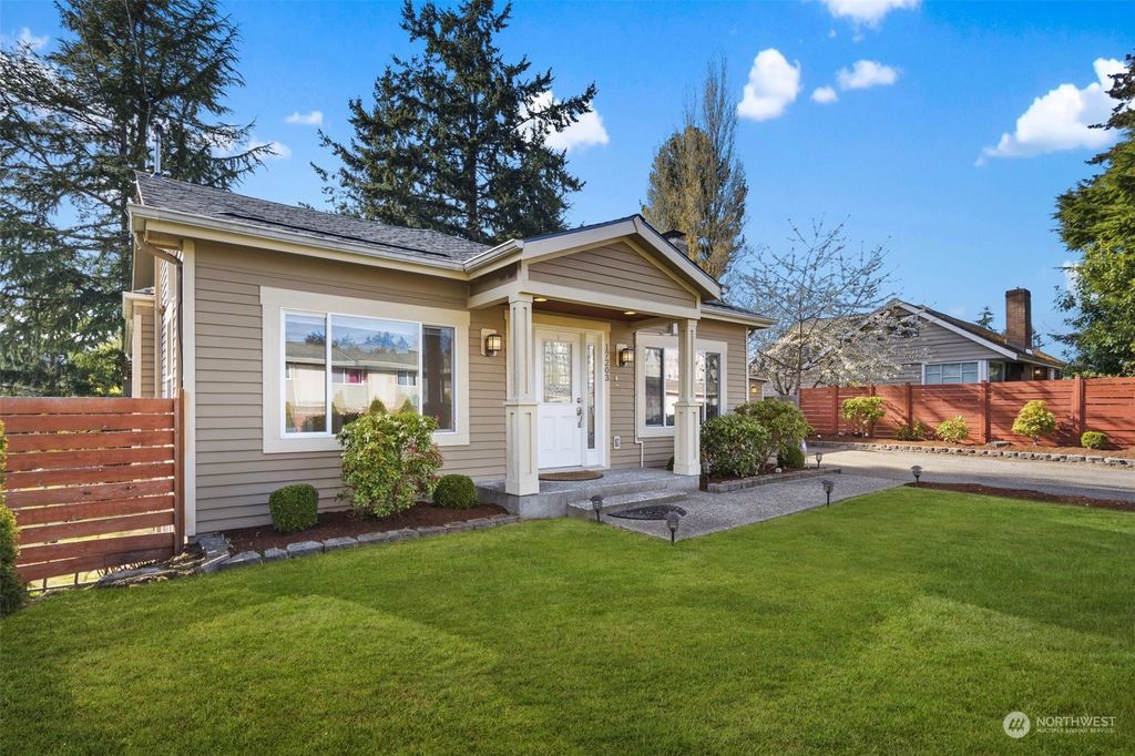 Photo of 17203 12th Avenue NE, Shoreline, WA 98155 (MLS # 2149914)