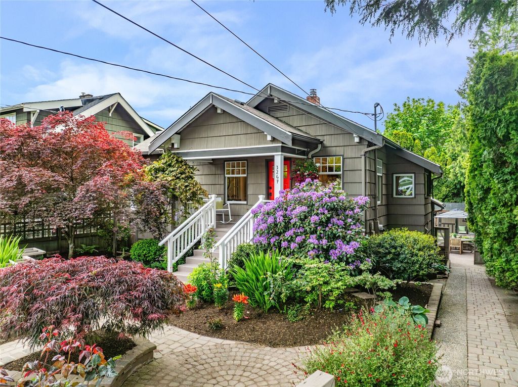 Photo of 3267 39th Avenue SW, Seattle, WA 98116 (MLS # 2375249)