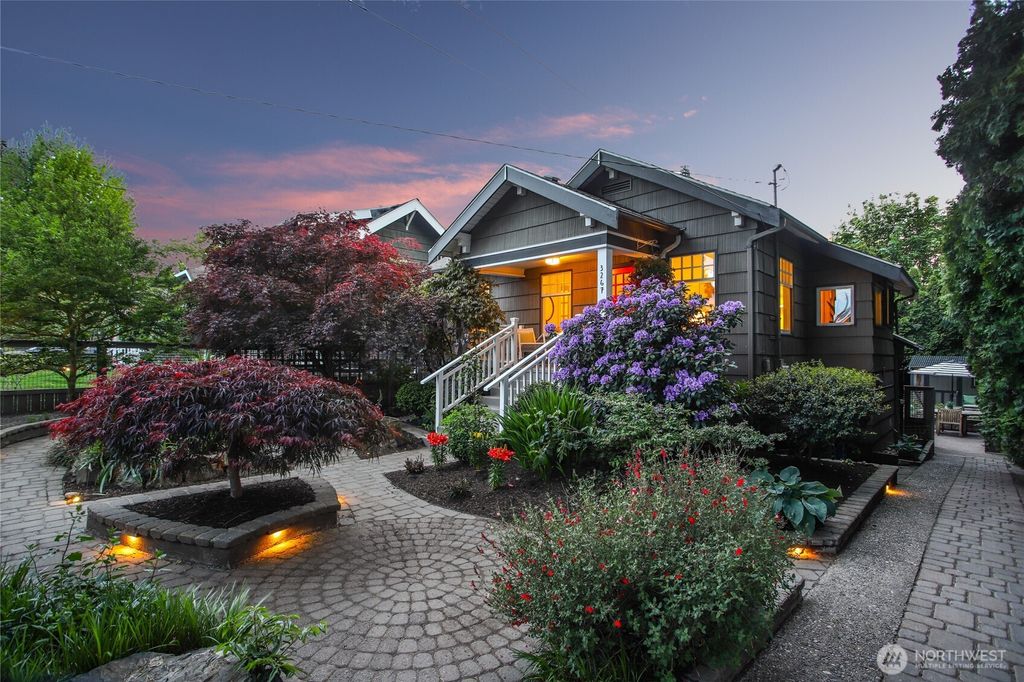 Photo of 3267 39th Avenue SW, Seattle, WA 98116 (MLS # 2375249)