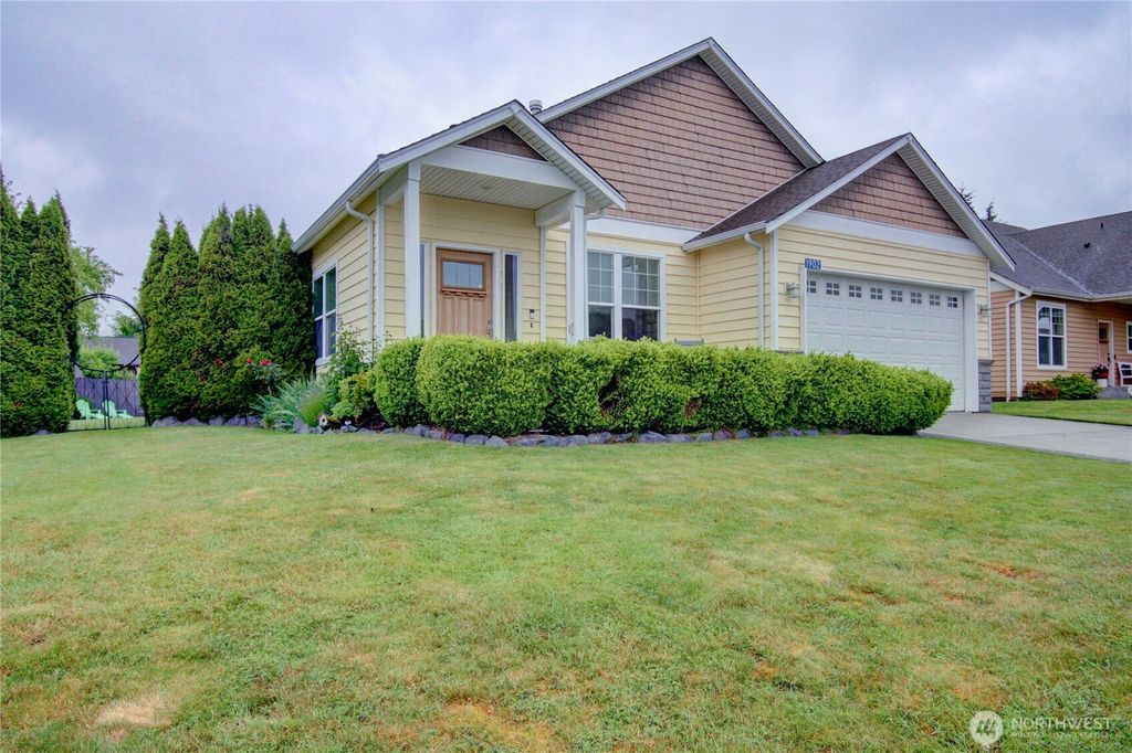 Photo of 1902 Tundra Loop, Mount Vernon, WA 98273 (MLS # 2523631)