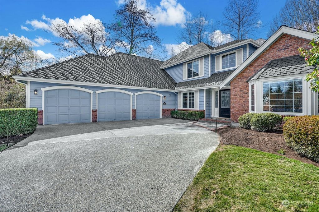 Photo of 16893 SE 47th Way, Bellevue, WA 98006 (MLS # 2050601)
