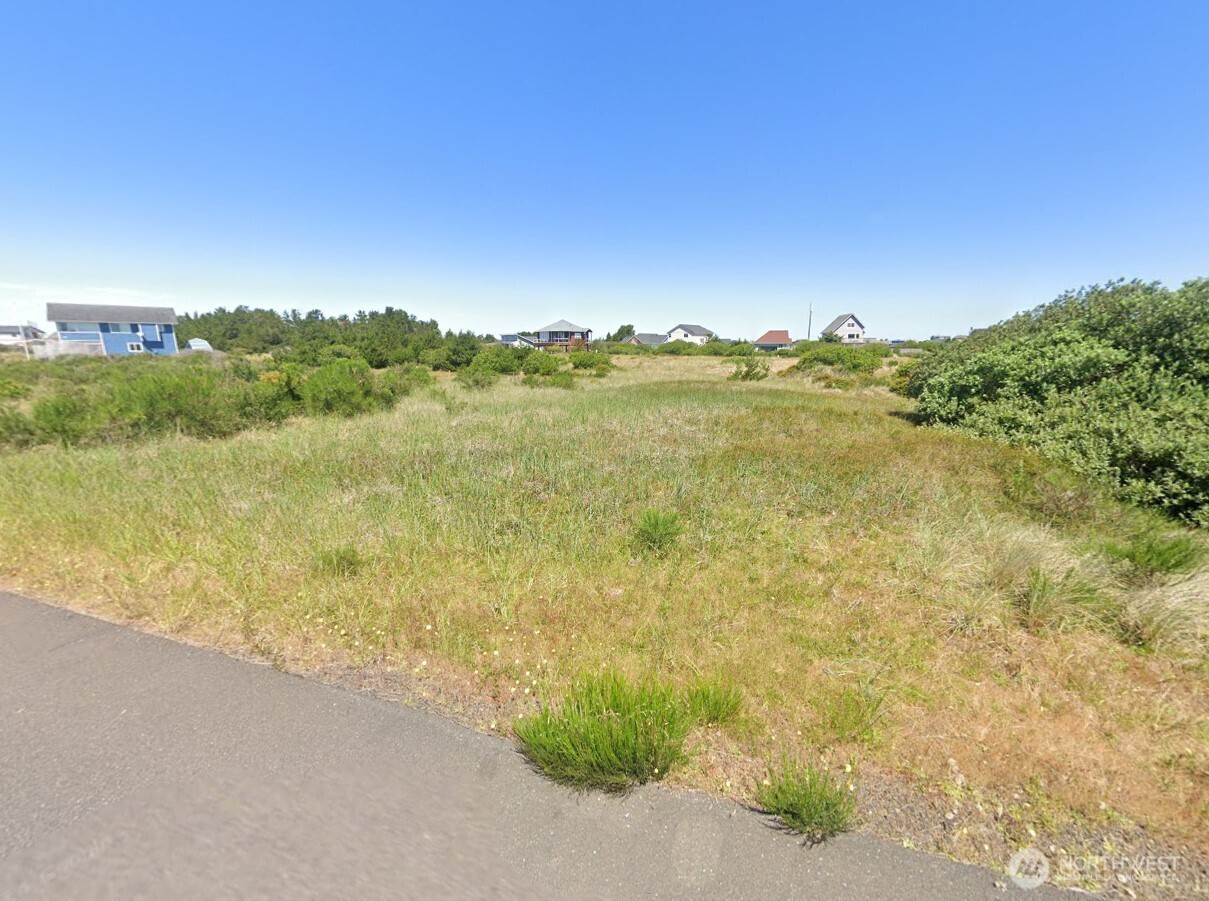 438 S Portal Loop SW