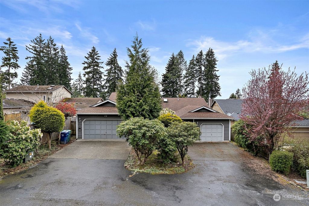 Photo of 30821 20th Avenue S, Federal Way, WA 98003 (MLS # 2058065)