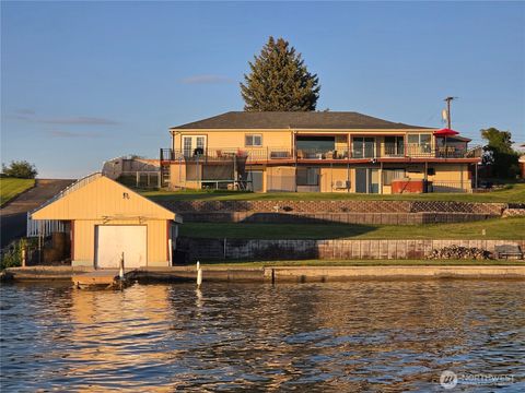 Photo of 2360 Elgin Road NE, Moses Lake, WA 98837 (MLS # 2528245)