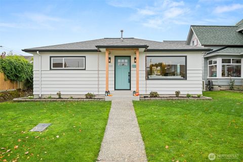 Photo of 2111 Franklin Street, Bellingham, WA 98225 (MLS # 2451940)